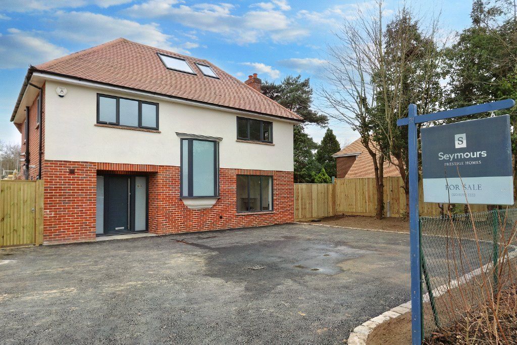 4 bed detached house for sale in Sugden Road, Thames Ditton KT7 Zoopla