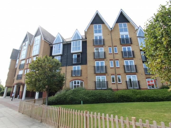 2 bed flat for sale in Scotney Gardens, St. Peters Street, Maidstone
