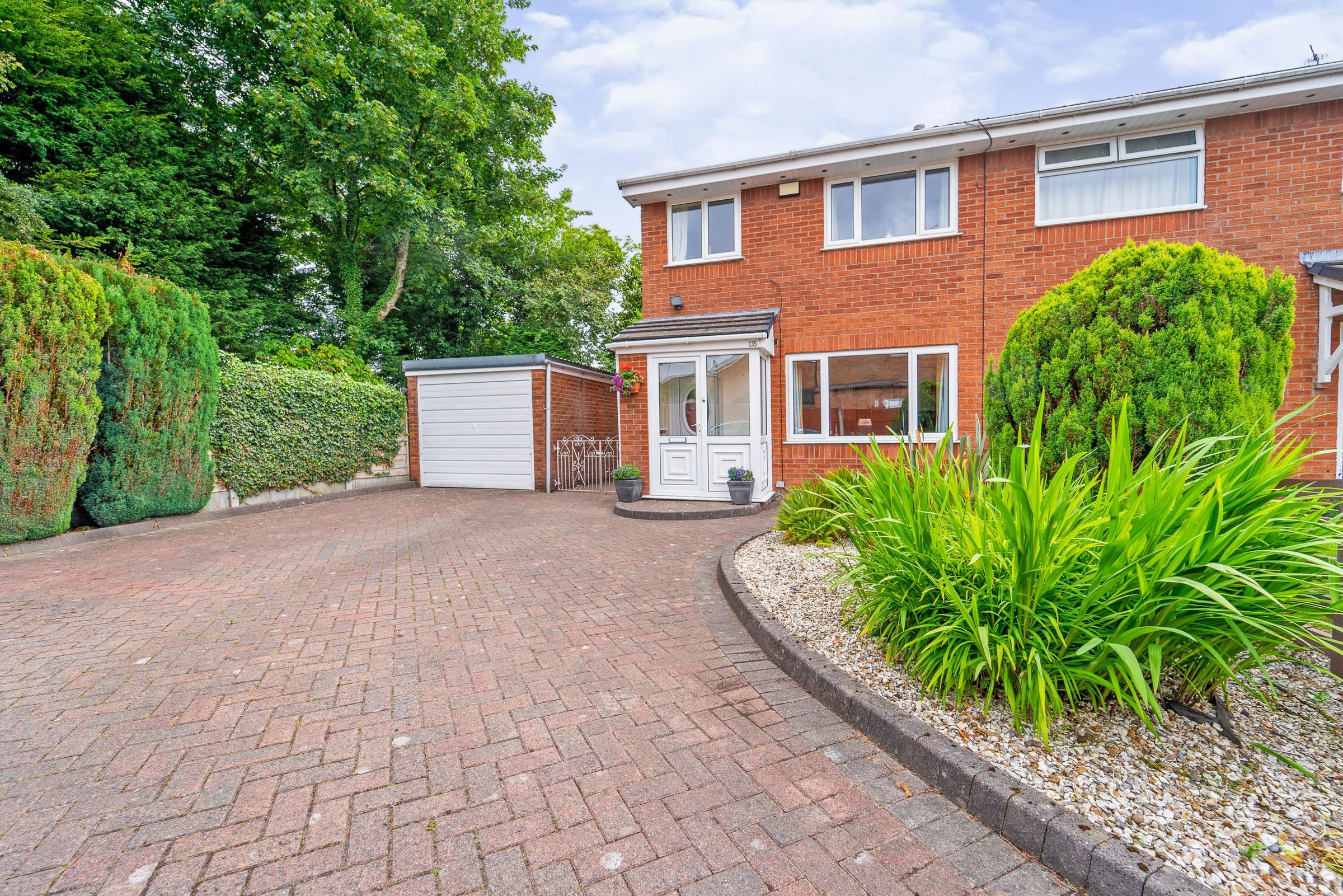 3 bed semidetached house for sale in Tetbury Drive, Bolton BL2 Zoopla