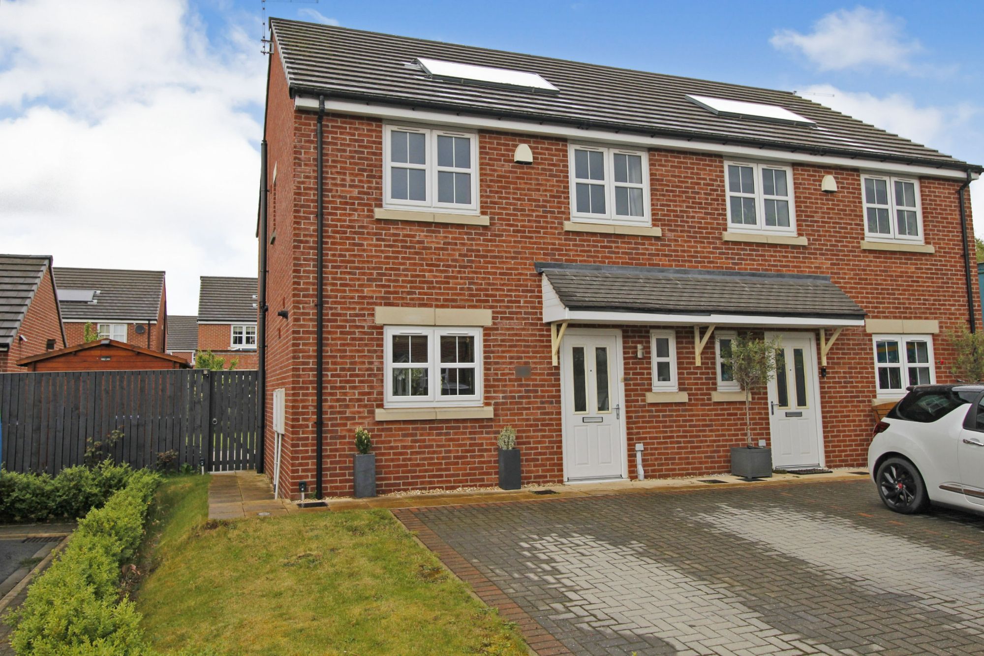 3 bed semidetached house for sale in Hawk Drive, Blaxton, Doncaster