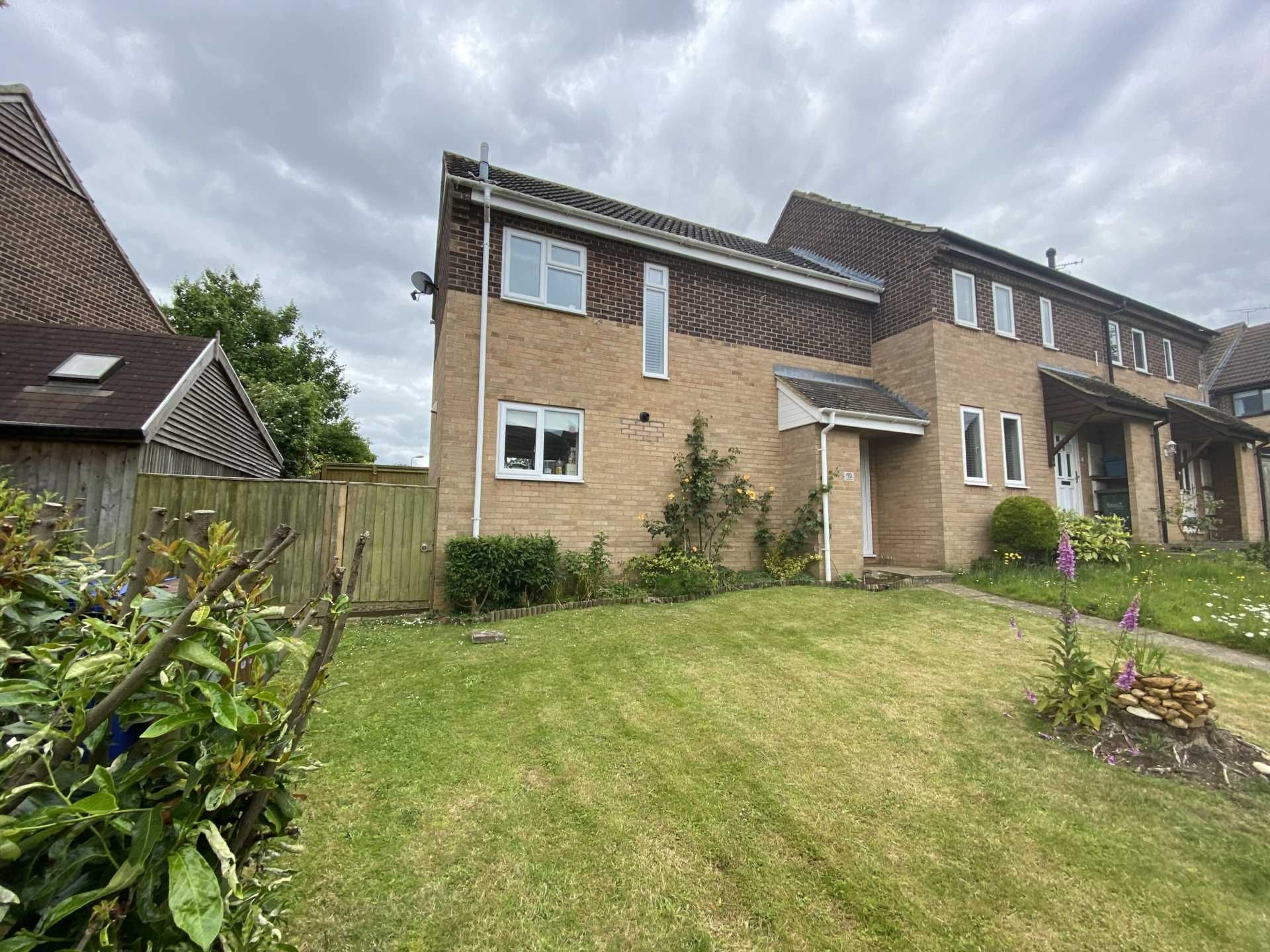 2 bed end terrace house for sale in Syringa Walk, Banbury Investors