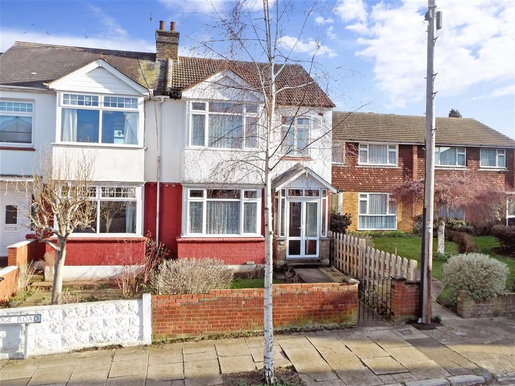 3 bed end terrace house for sale in Northridge Road, Gravesend, Kent