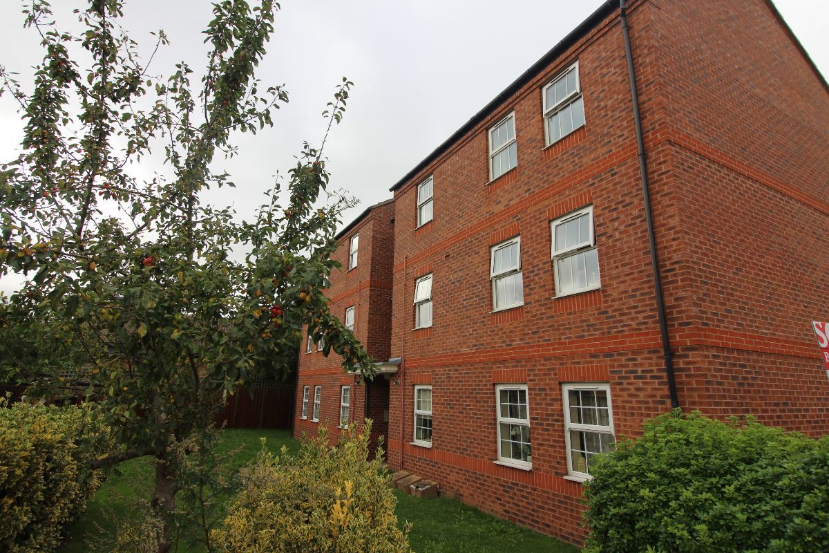 2 bed flat to rent in Bodill Gardens, Hucknall, Nottingham NG15 Zoopla