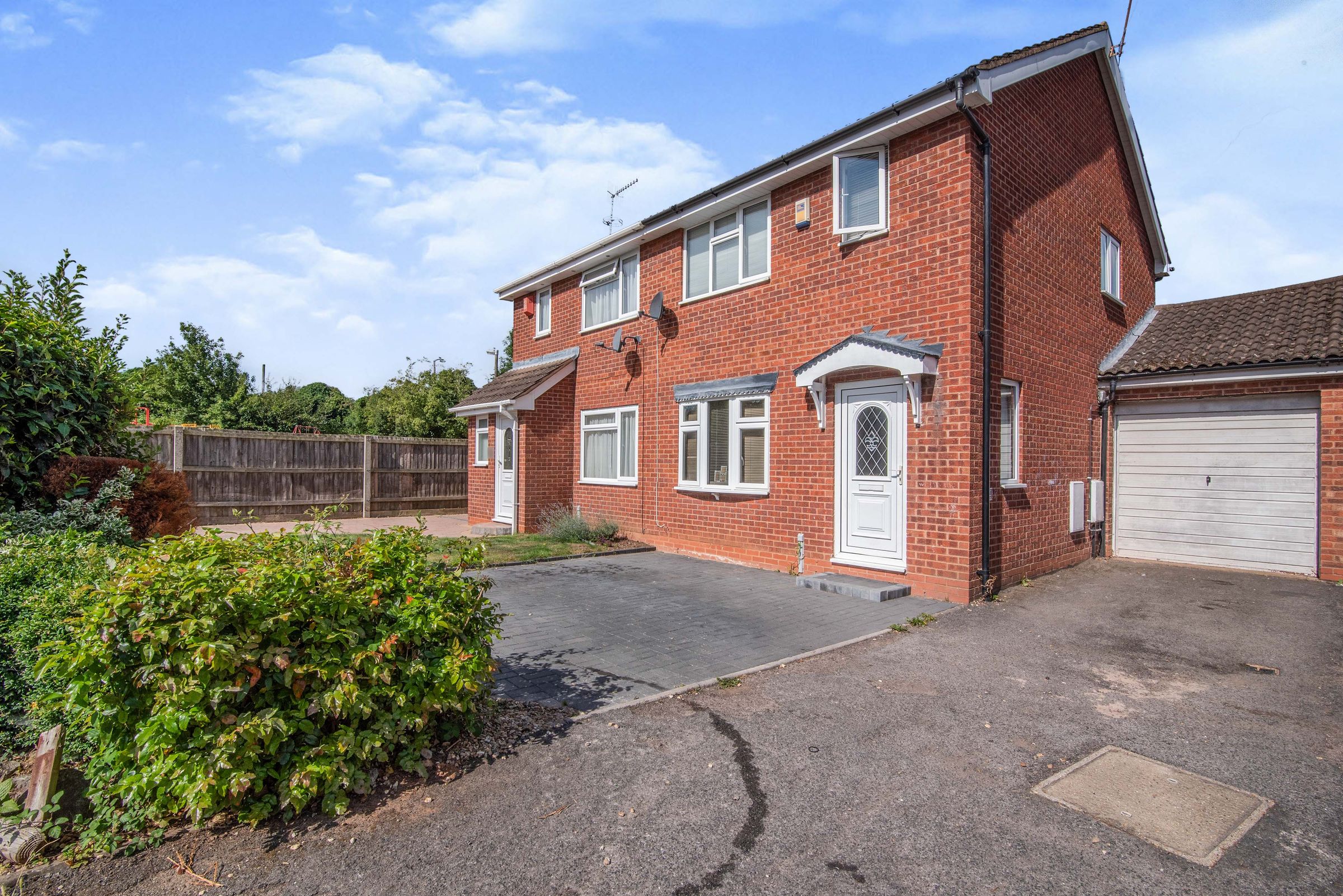 3 bed semidetached house for sale in Turners Close, Worcester WR4 Zoopla