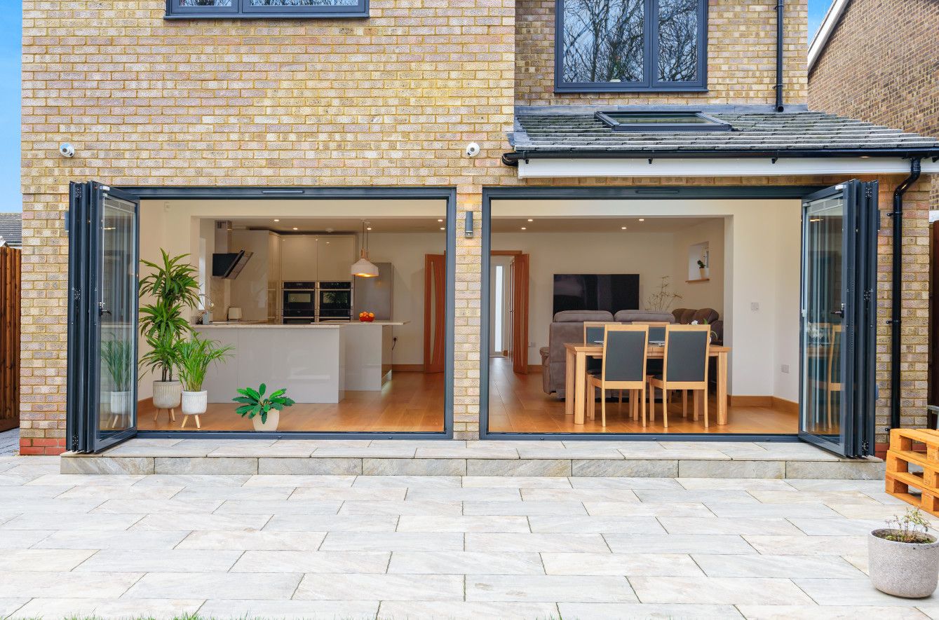 4 bed detached house for sale in Florida Avenue, Hartford, Huntingdon