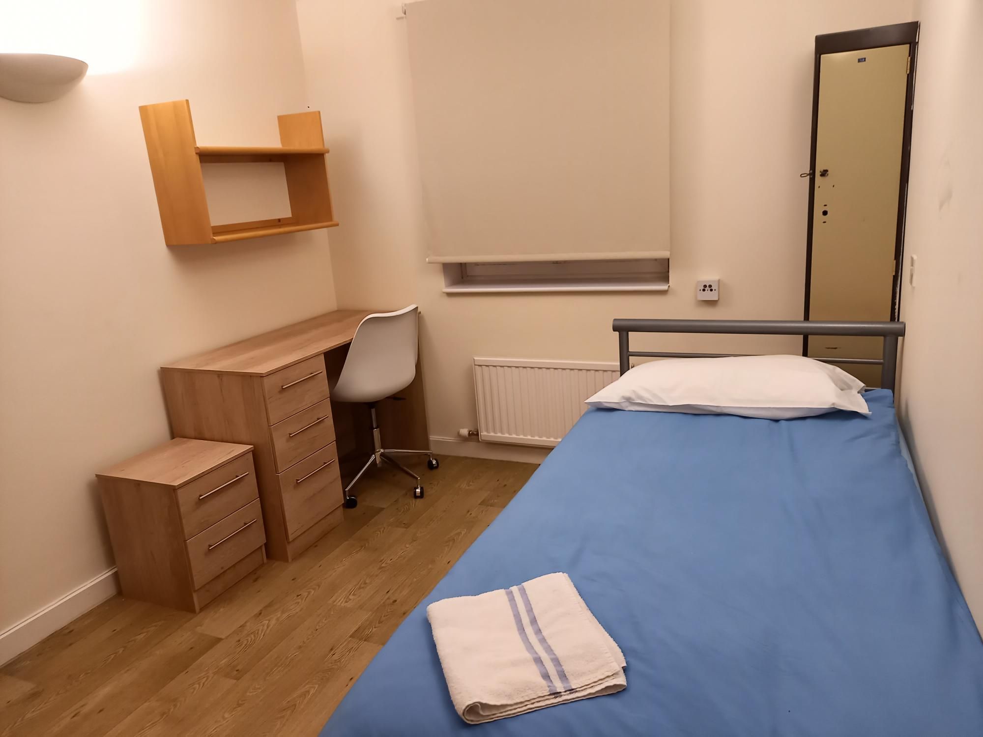 4 bed shared to rent in Essex, Redbridge IG3 Zoopla