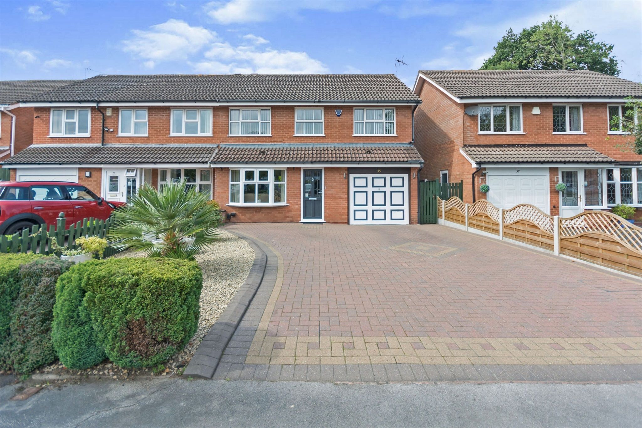 4 bed semidetached house for sale in Amington Road, Shirley, Solihull