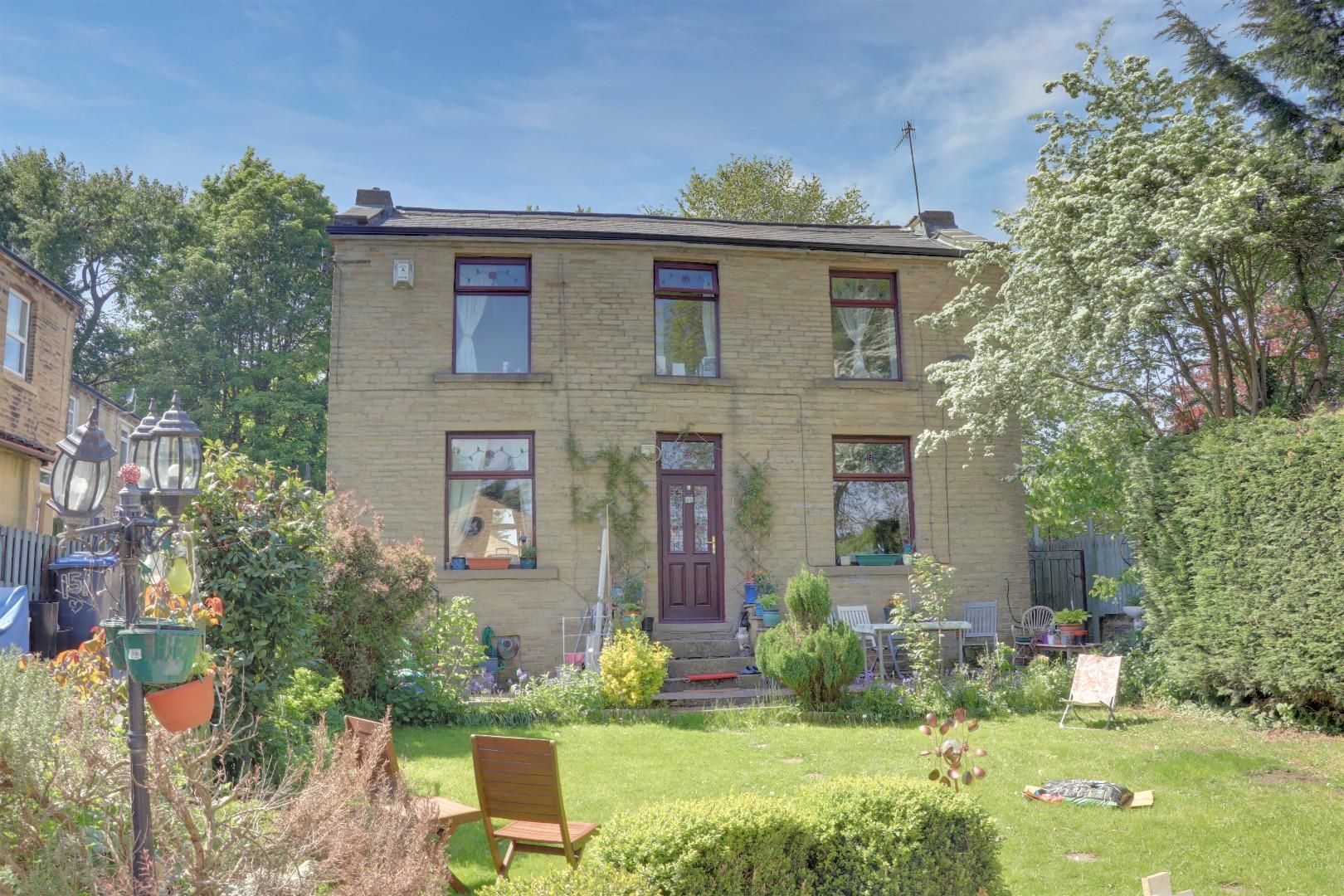 3 bed detached house for sale in Bradford Road, Idle, Bradford BD10