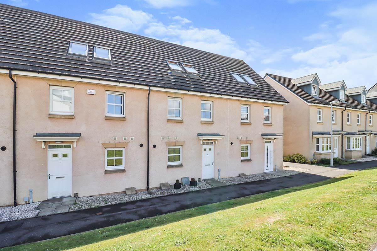 3 bed terraced house to rent in Macgregor Road, Dunfermline, Fife KY11 Zoopla