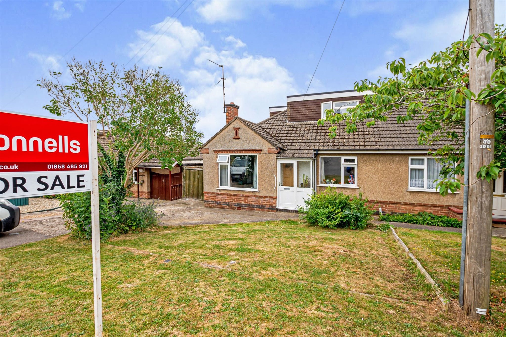 4 bed semidetached bungalow for sale in Hammond Way, Market Harborough