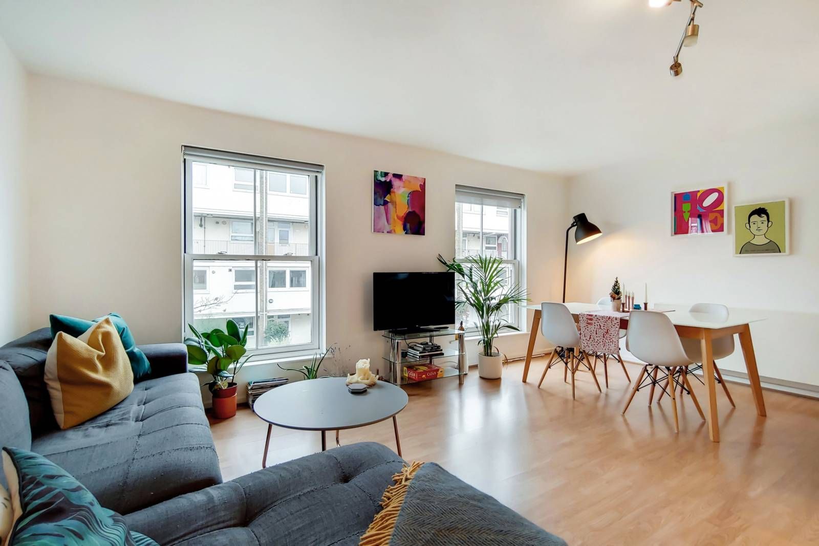 Tottenham Road, De Beauvoir Town, London N1  