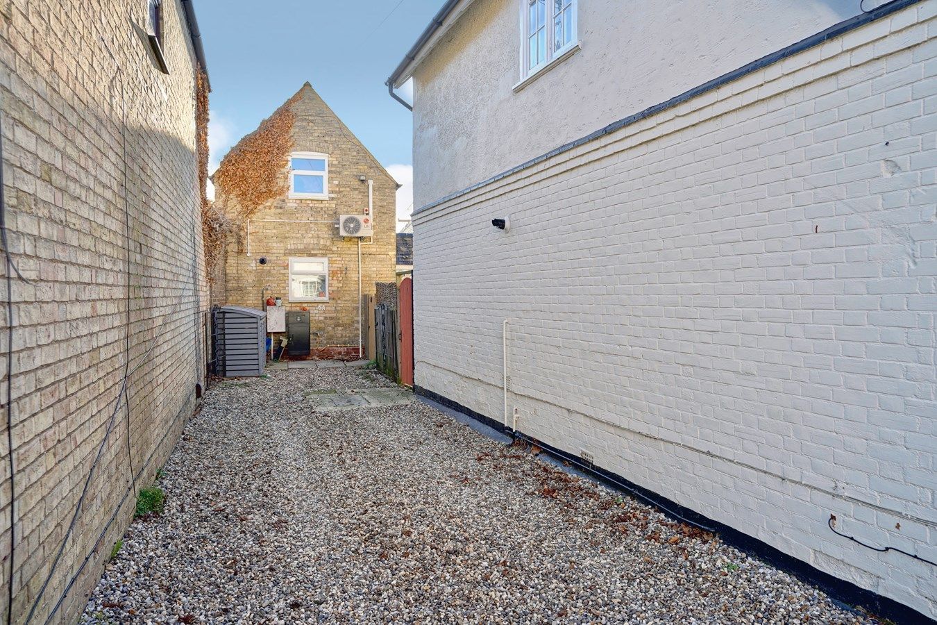 2 bed barn conversion for sale in 6A West Street, Godmanchester