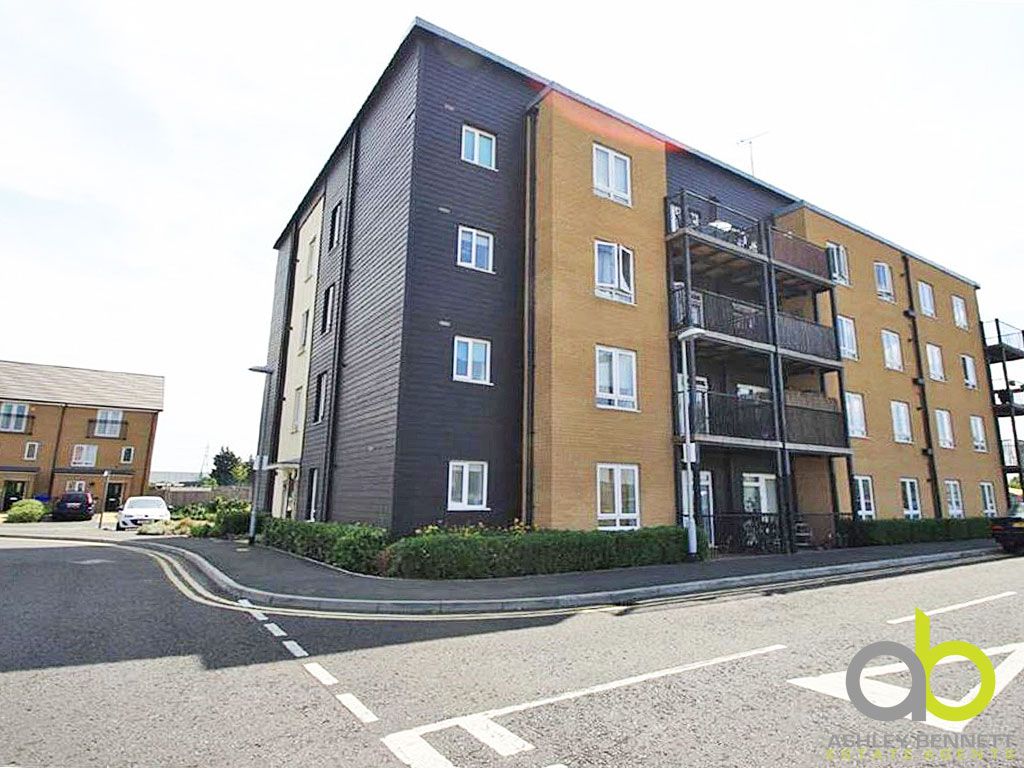 1 bed flat for sale in Schoolfield Road, Grays RM20 Zoopla