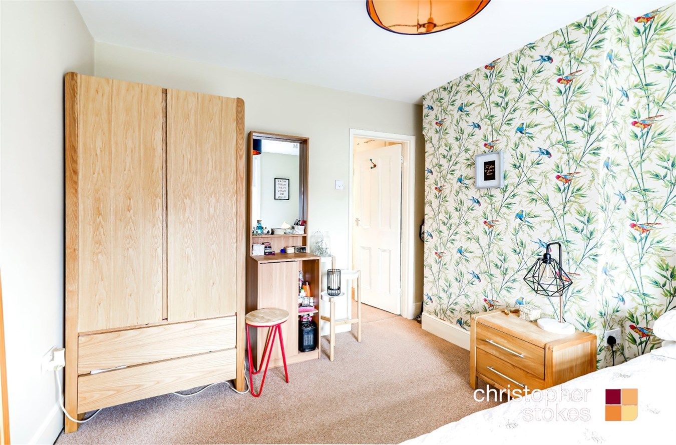 2 bed flat to rent in Turners Hill, Cheshunt EN8 Zoopla