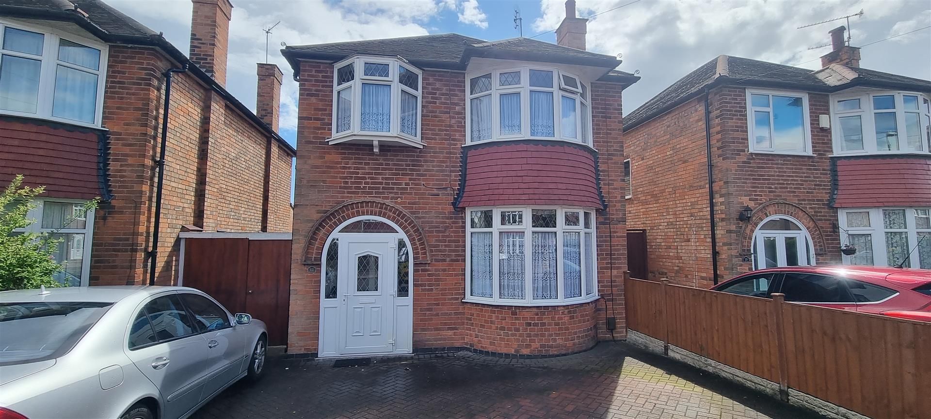 3 bed detached house for sale in Seaford Avenue, Wollaton, Nottingham