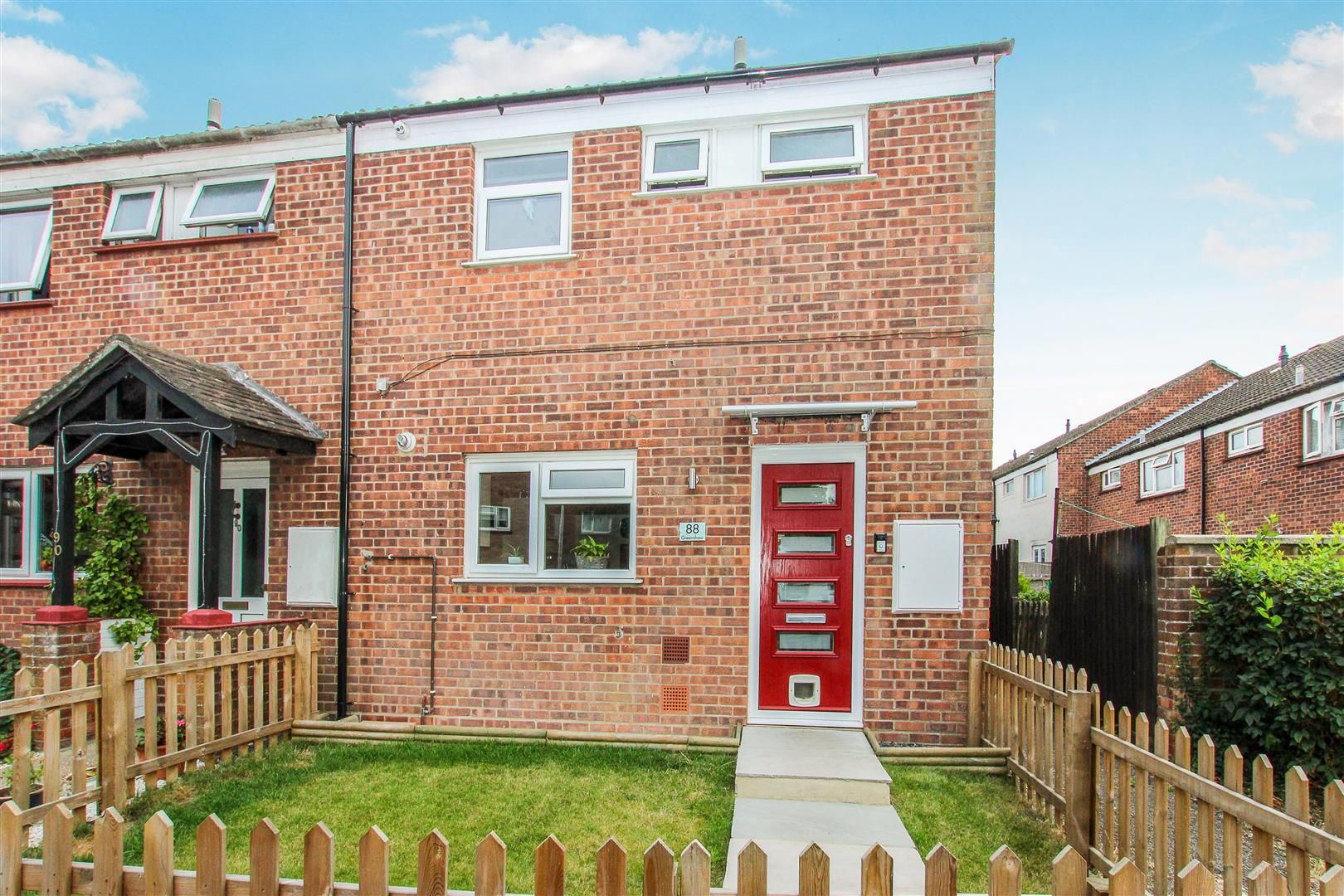 3 bed property for sale in Greenshaw, Brentwood CM14 Zoopla