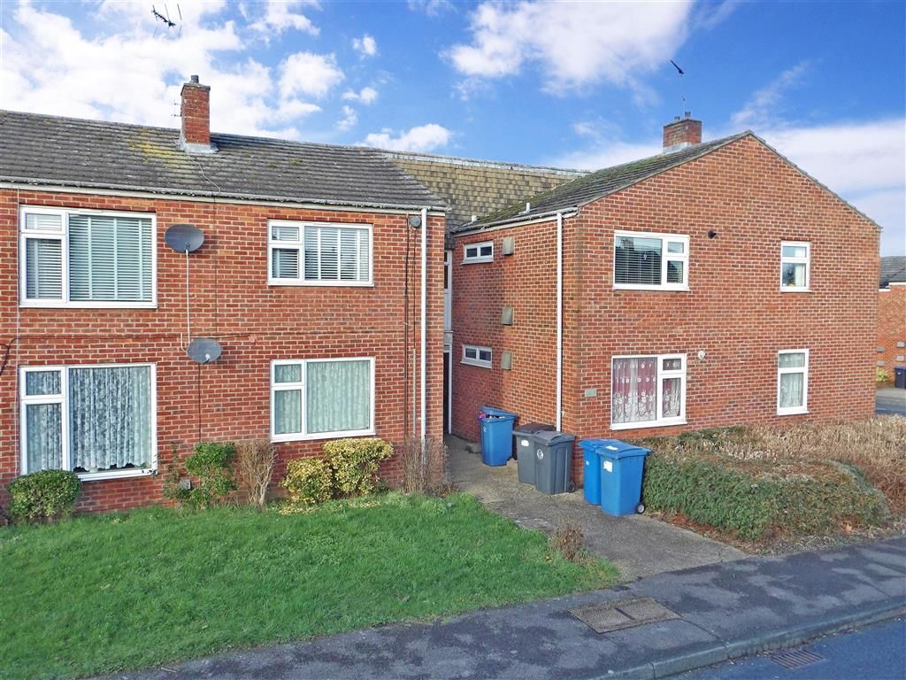 1 bed flat for sale in Woodcroft, Harlow, Essex CM18 Zoopla