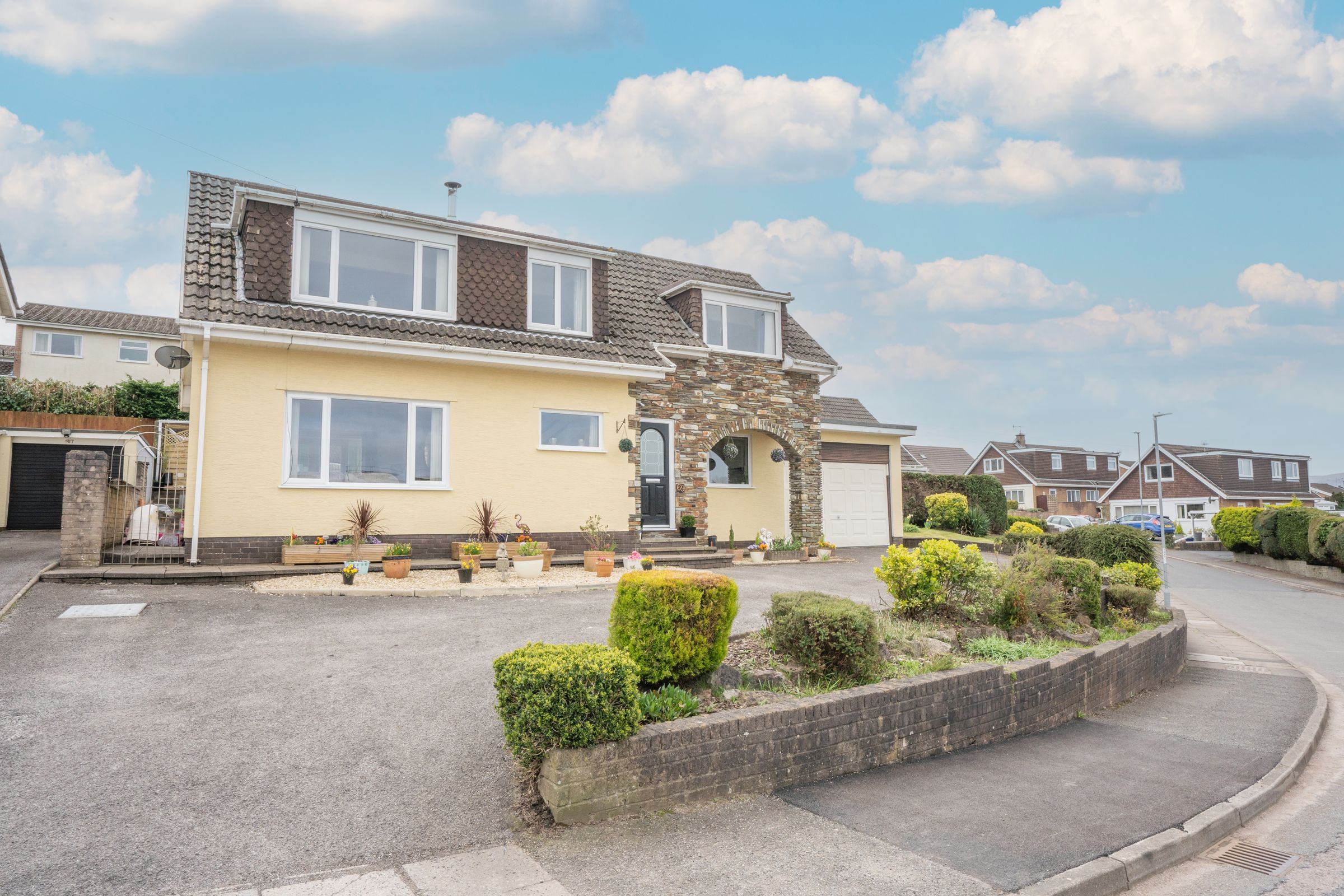 3 bed detached house for sale in Laburnum Drive, New Inn NP4 Zoopla