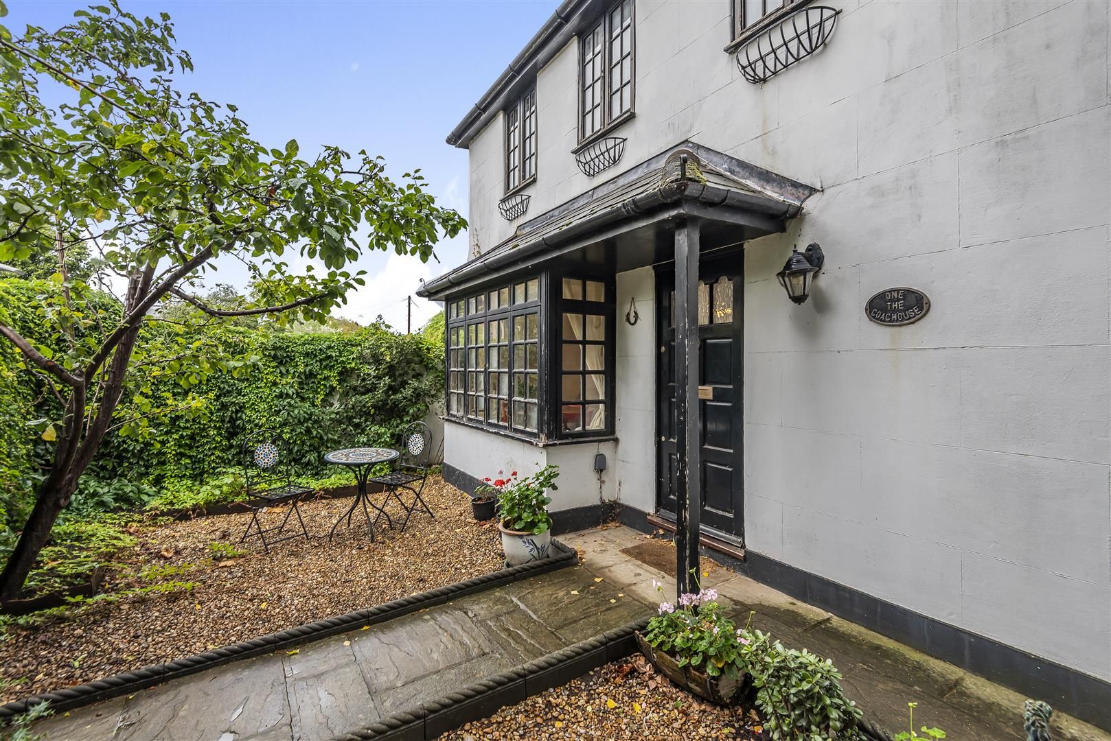 2 bed cottage for sale in Beaufort Road, Kingston Upon Thames KT1 Zoopla