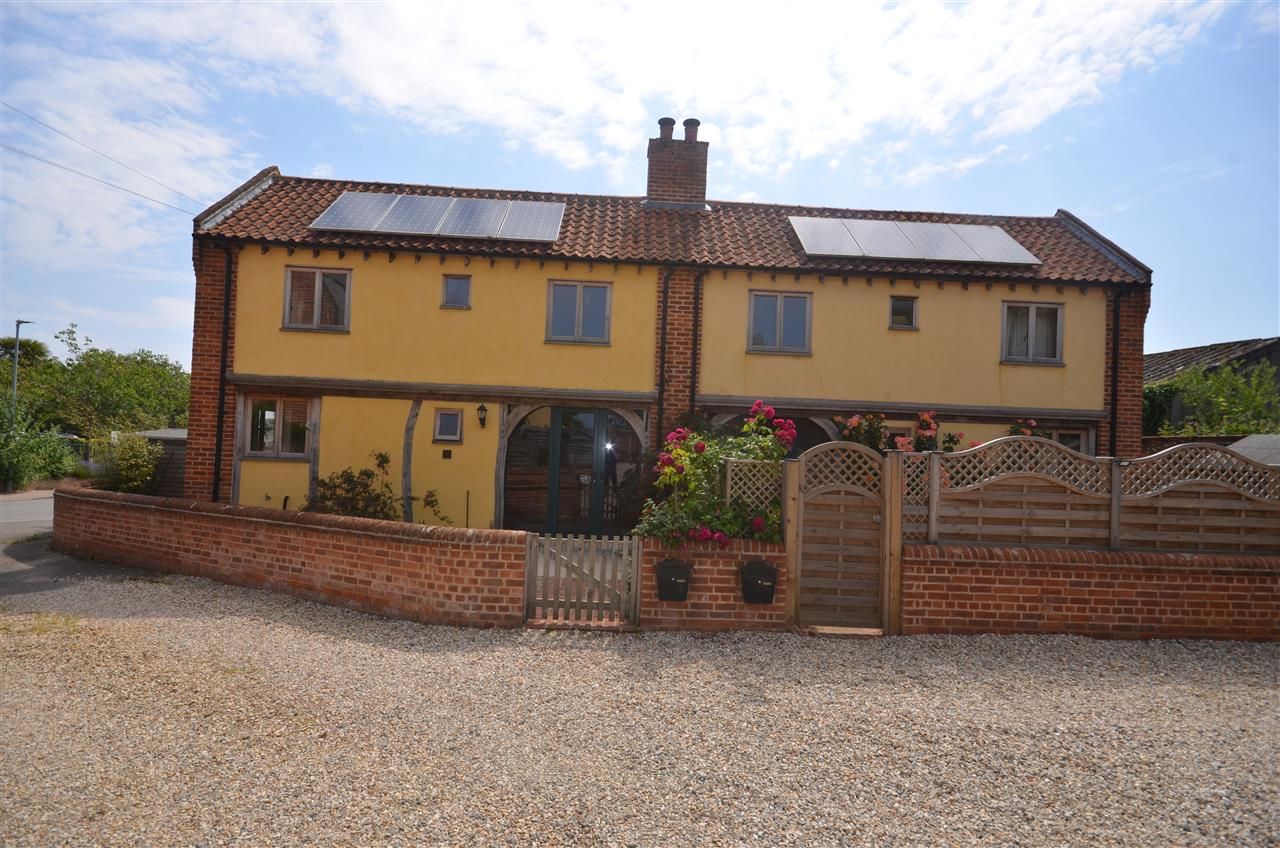 2 bed cottage for sale in Brumstead Road, Stalham, Norwich NR12 Zoopla