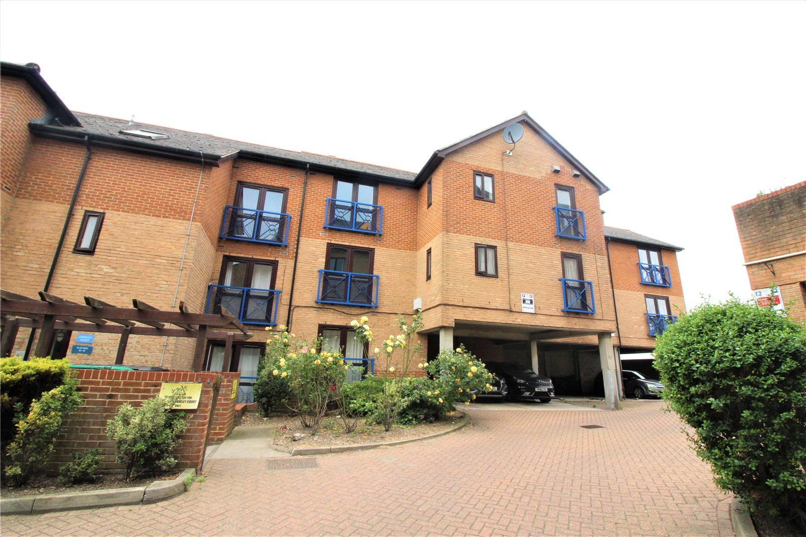 2 bed flat for sale in West Street, Gravesend, Kent DA11 Zoopla