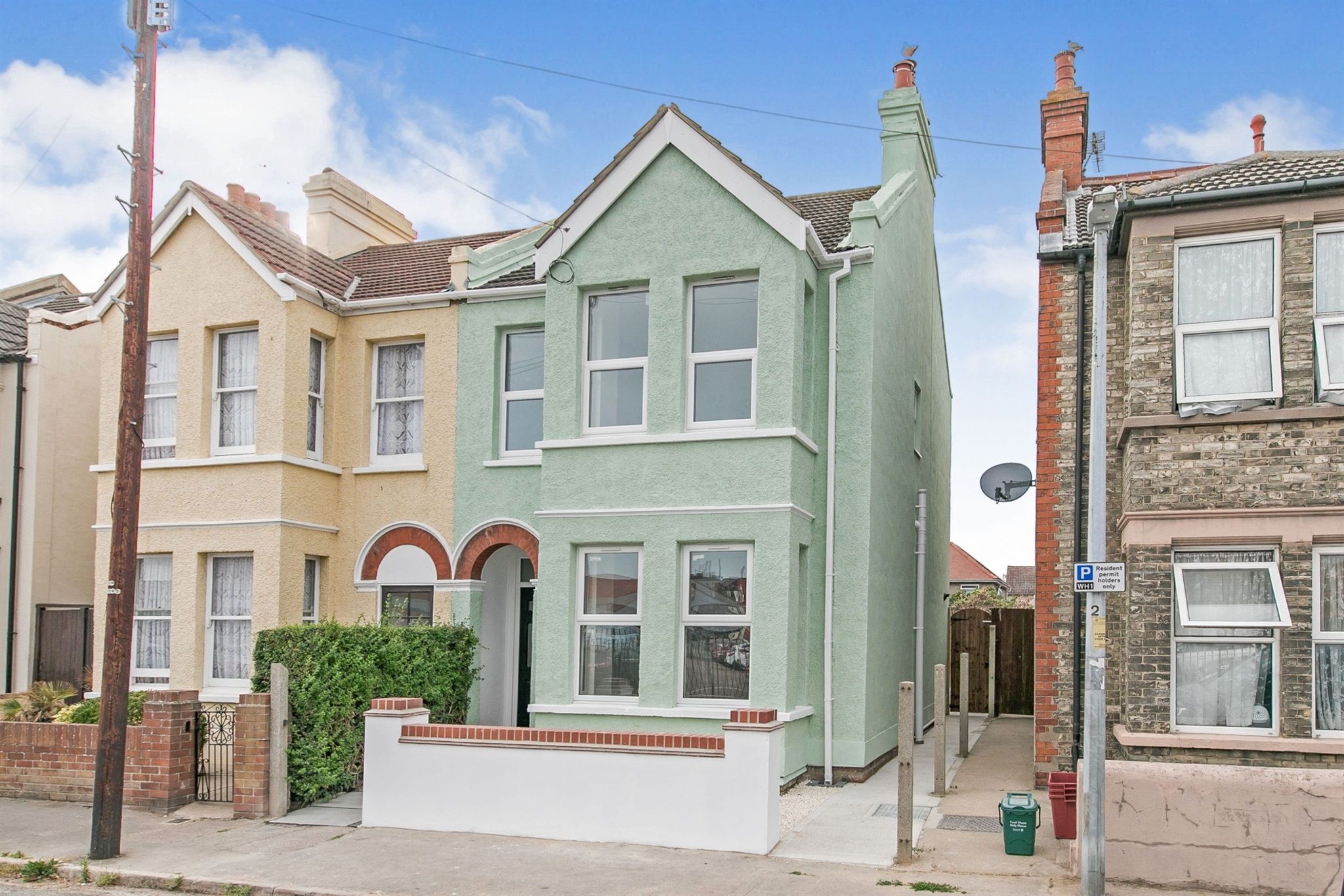 3 bed semidetached house for sale in Priory Road, ClactonOnSea CO15