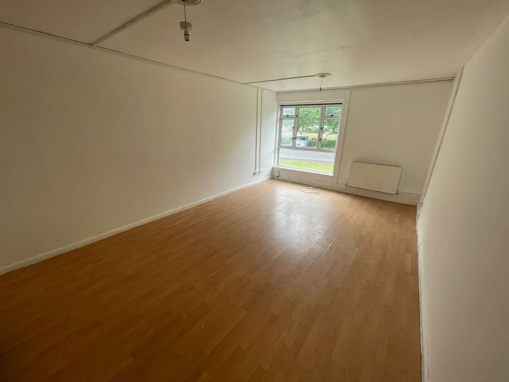 3 bed flat to rent in Cadham Court, Glenrothes, Fife KY7 Zoopla