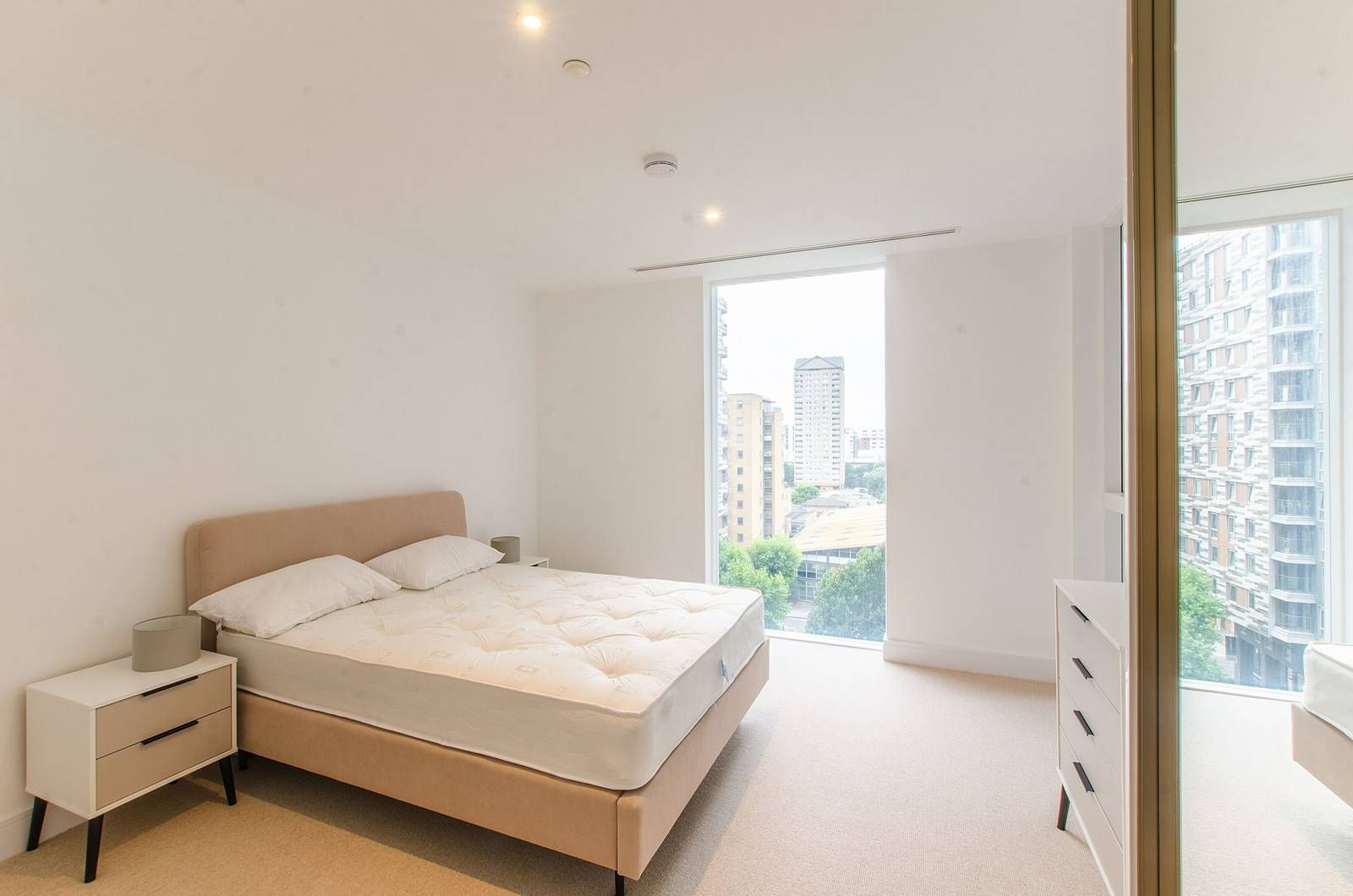 Harbour Central, Canary Wharf, London E14  