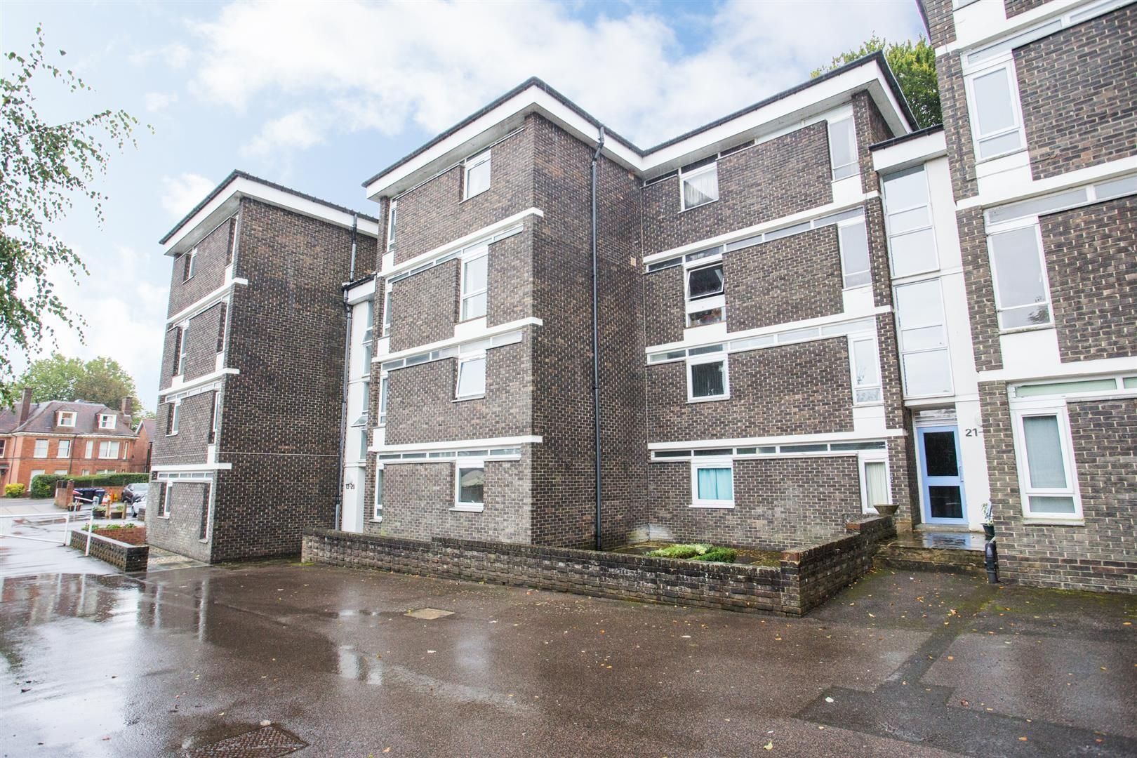 2 bed flat for sale in New Dover Road, Canterbury CT1 Zoopla