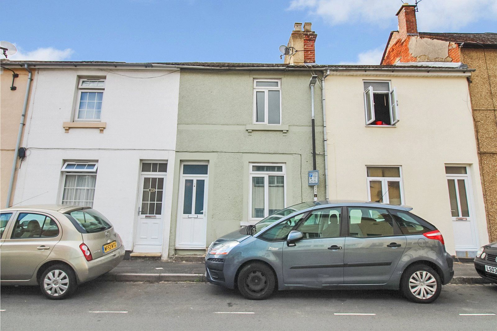 3 bed terraced house for sale in Cross Street, Old Town, Swindon