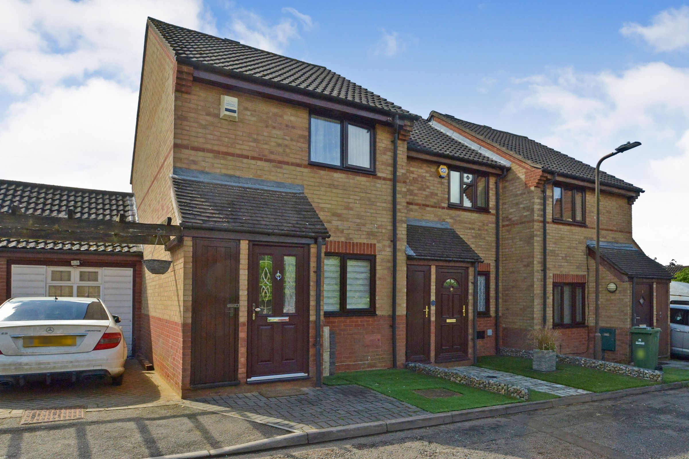 3 bed semidetached house for sale in Fryday Street, Leadenhall, Milton