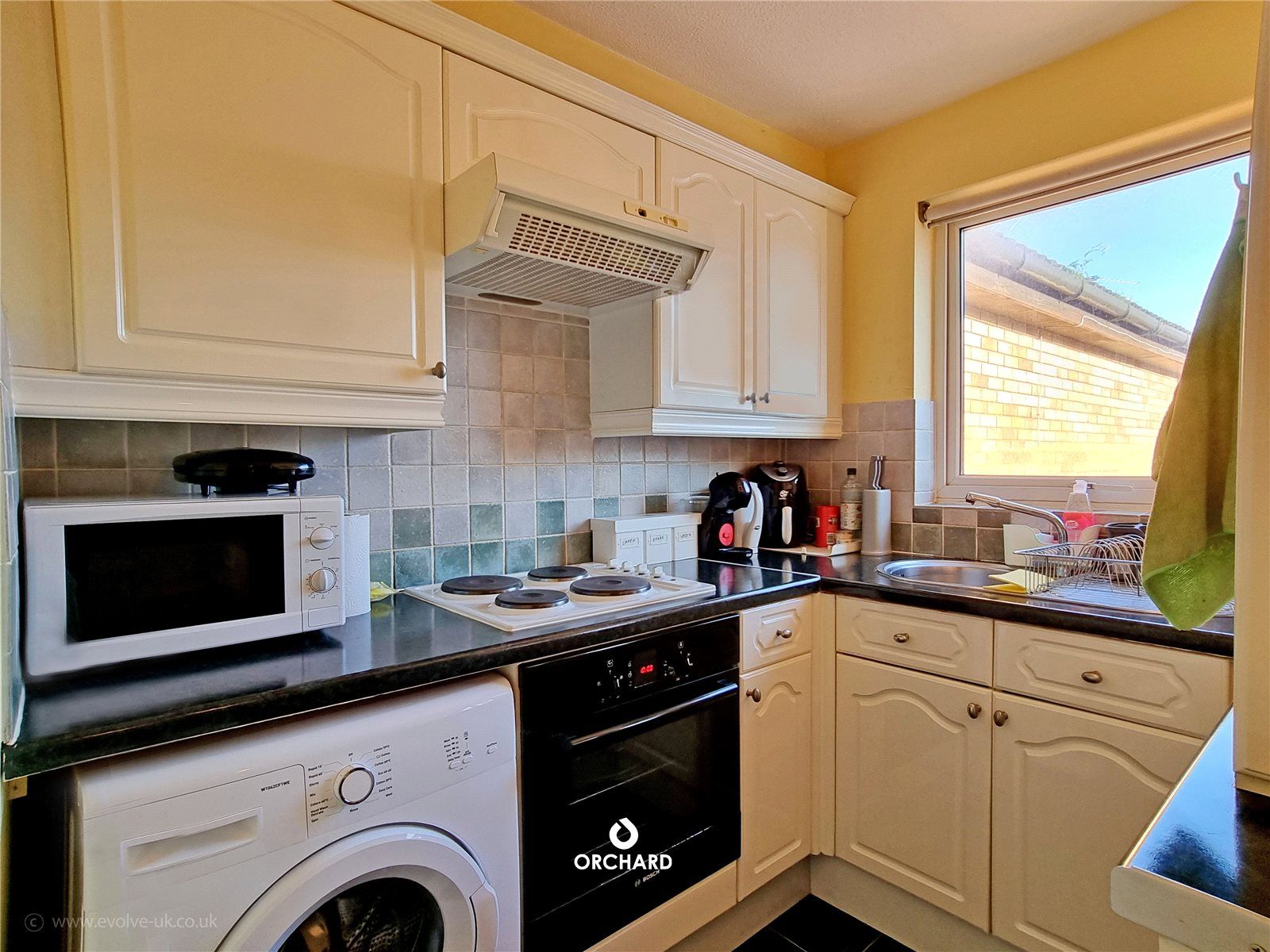 1 bed flat to rent in Hindhead Close, Hillingdon UB8 Zoopla