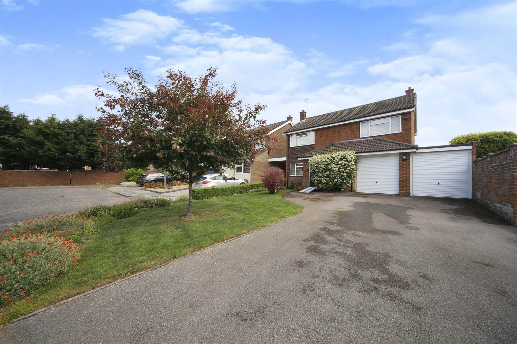4 bed detached house for sale in Upton Close, Luton LU2 Zoopla