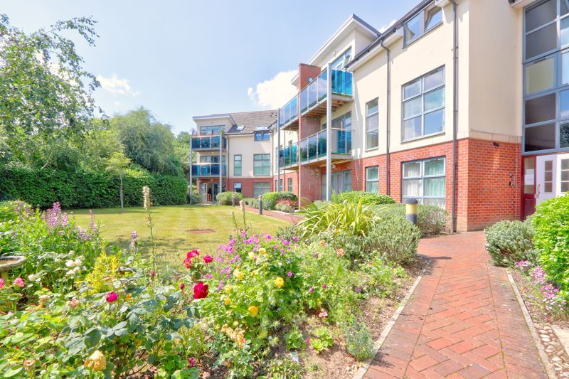1 bed flat for sale in Winchester Road, Romsey SO51 Zoopla