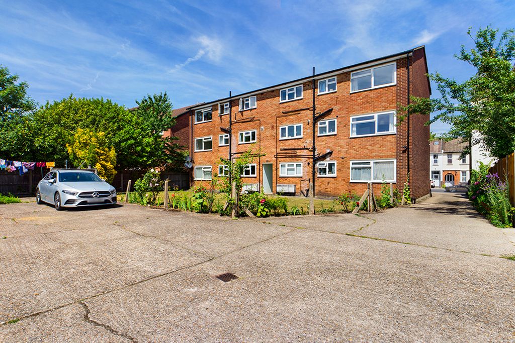 2 bed flat for sale in Pinner Road, Harrow HA1 Zoopla