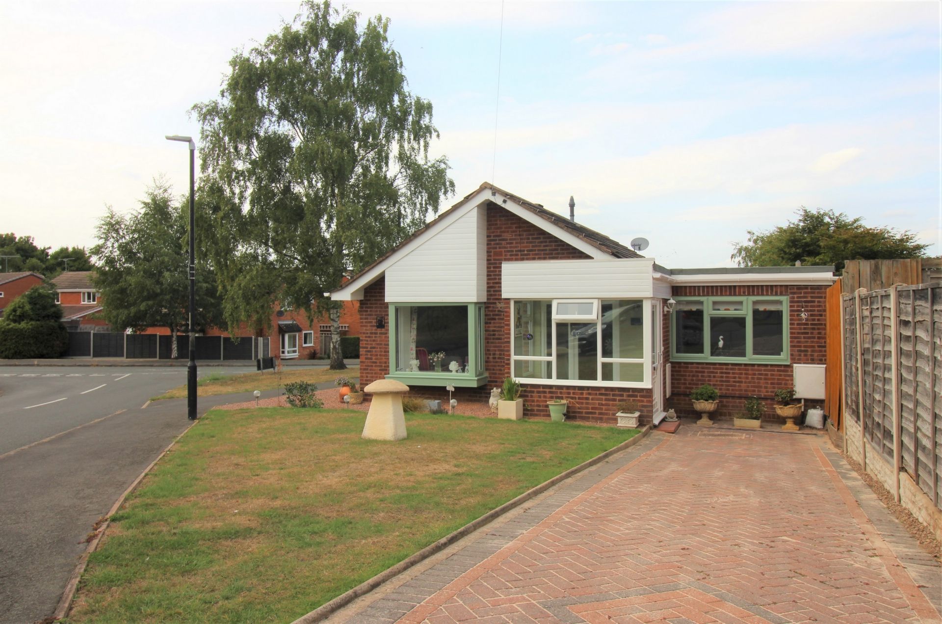 2 bed bungalow for sale in Magpie Way, Kidderminster DY10 Zoopla