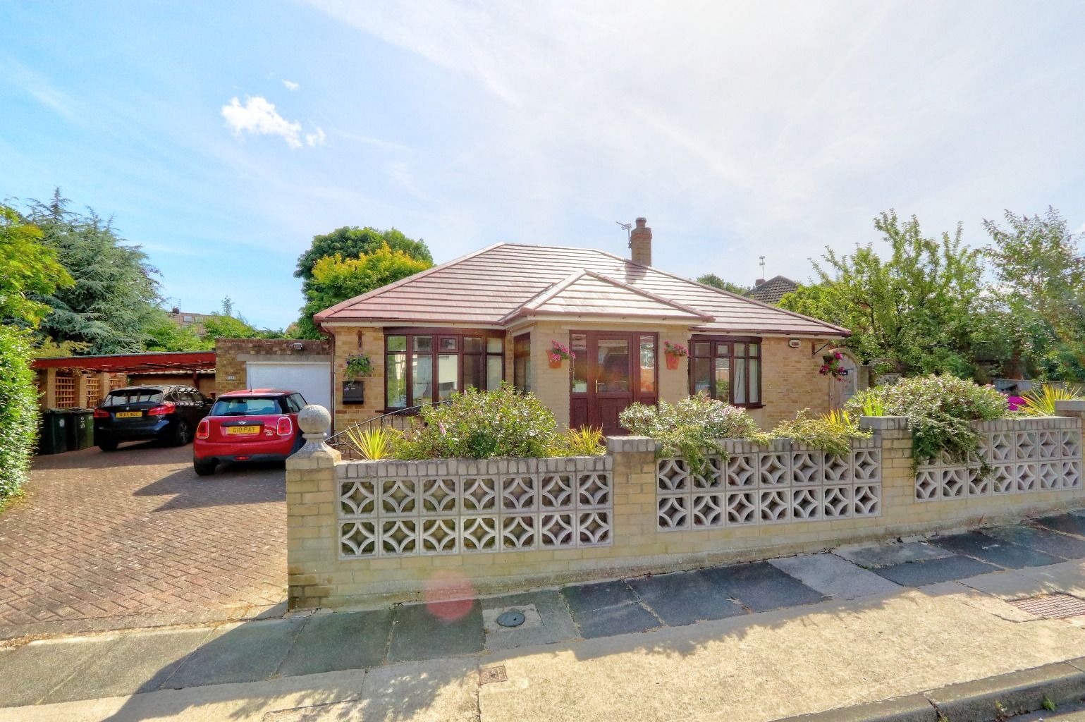 3 bed detached bungalow for sale in Regency Avenue, Normanby TS6 Zoopla
