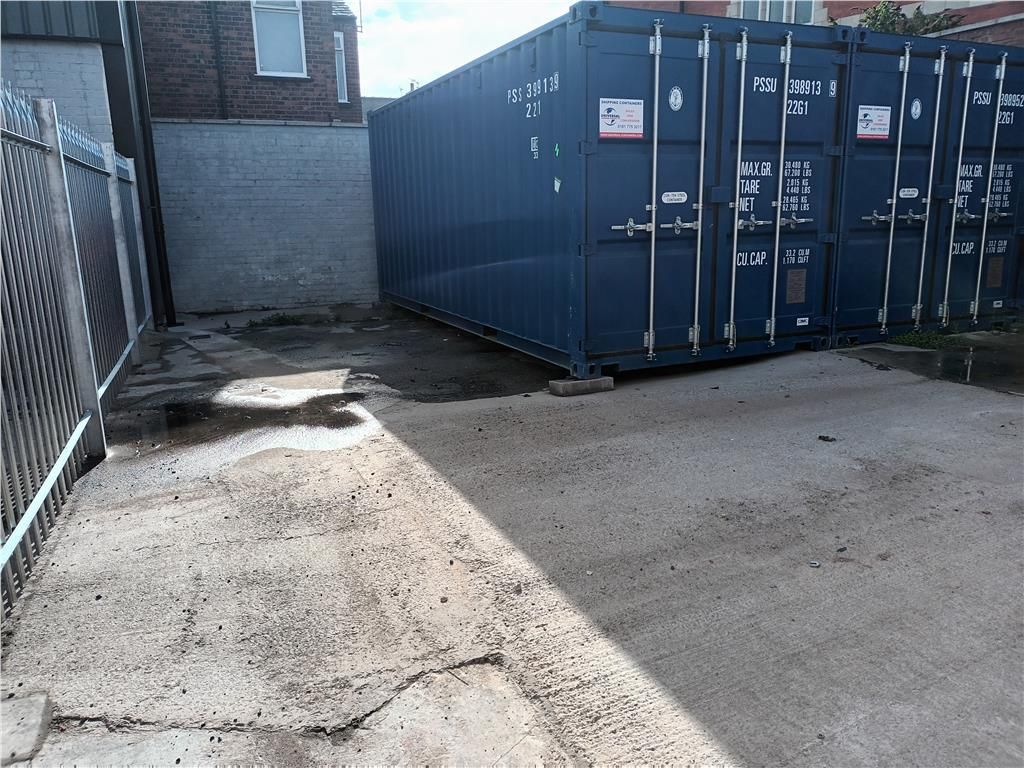 Industrial to let in Yard To Rear Of, 5658 Lloyd Street South