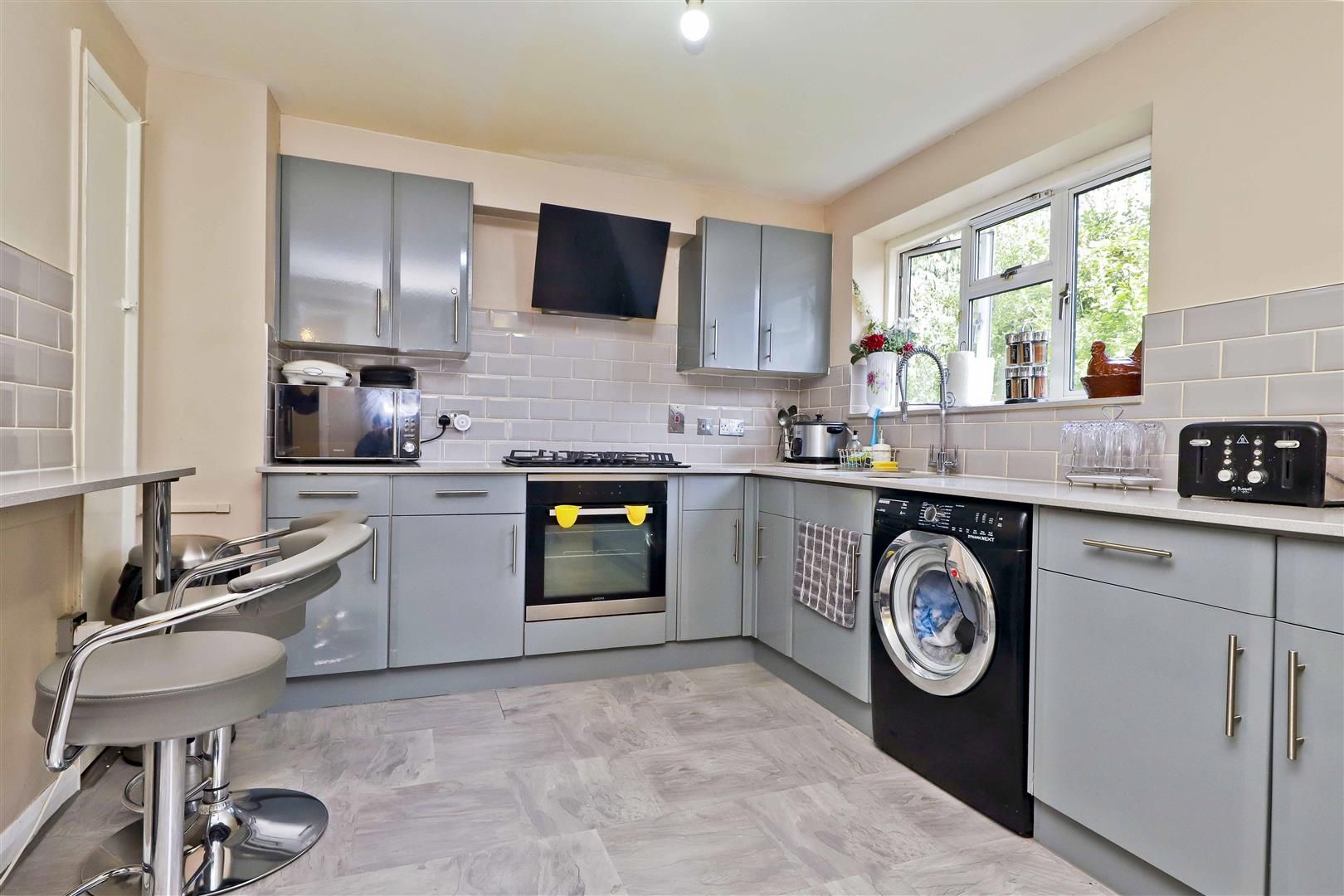 3 bed flat for sale in Laurel Lane, West Drayton UB7 Zoopla