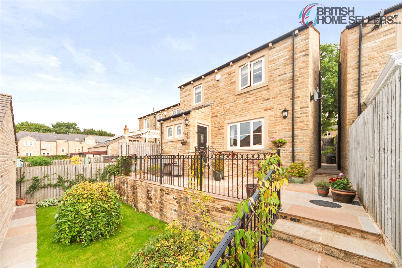 4 bed detached house for sale in Daisy Hill, Silsden, West Yorkshire