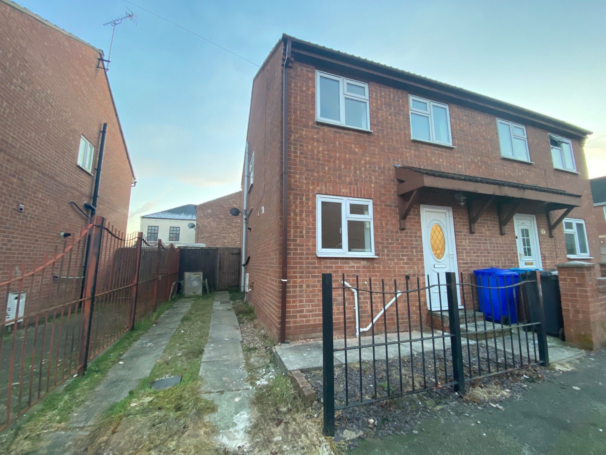 3 bed semidetached house to rent in Stratford Street, Ilkeston DE7 Zoopla
