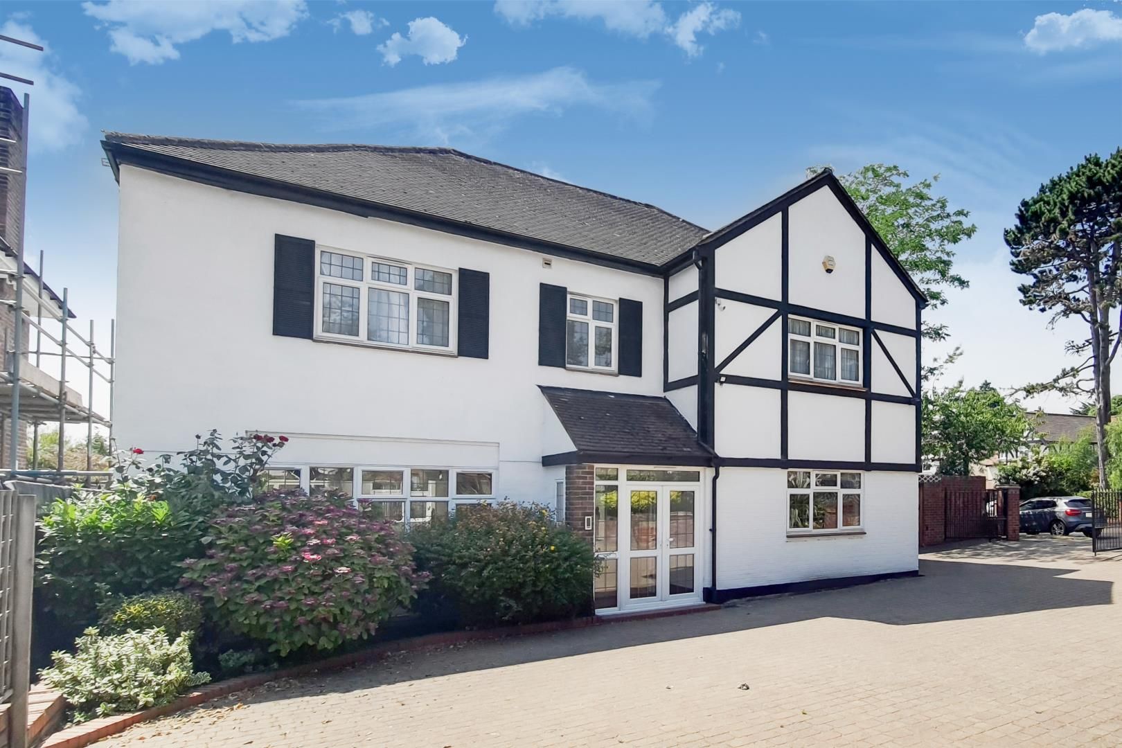 4 bed detached house for sale in Green Dragon Lane, London N21 Zoopla