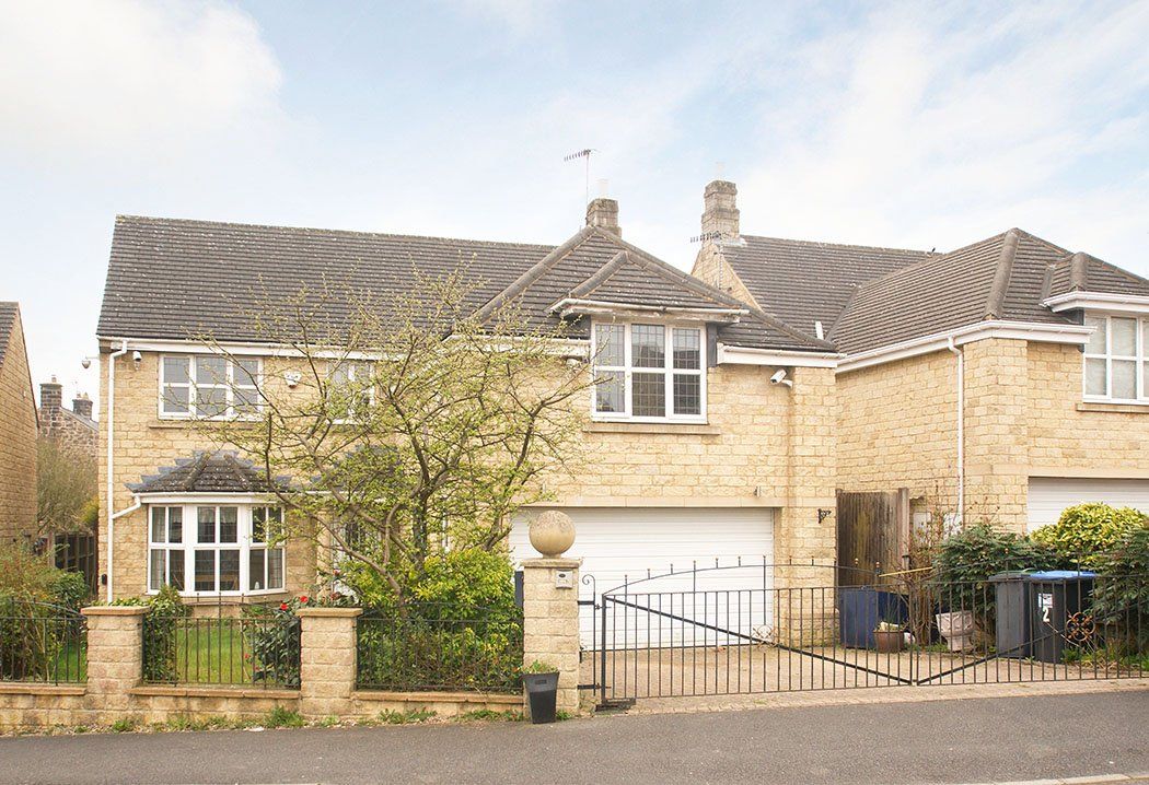 5 bed detached house for sale in Moor Croft, Matlock DE4 Zoopla