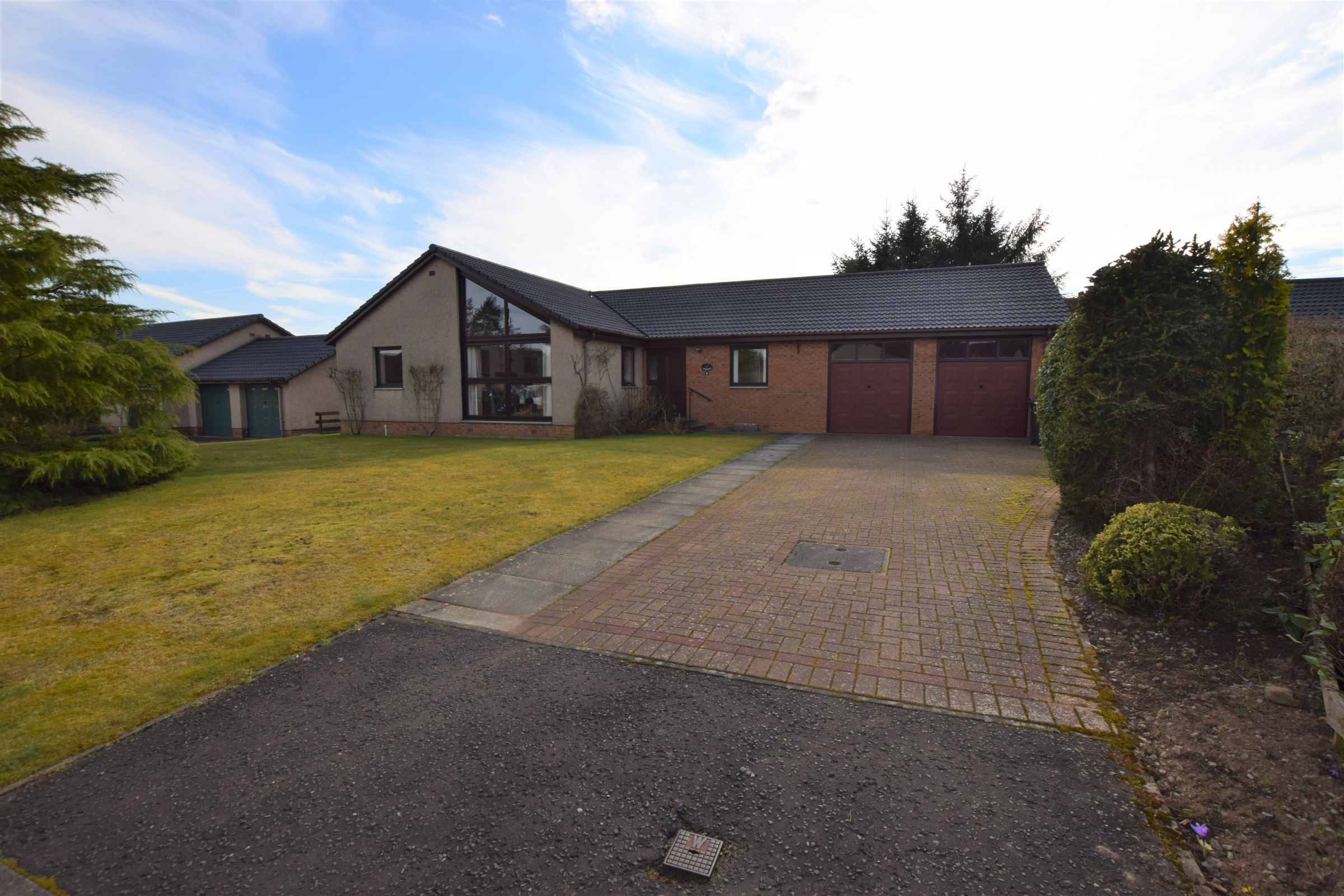 4 bed detached bungalow for sale in Drummond Road, Blairgowrie PH10