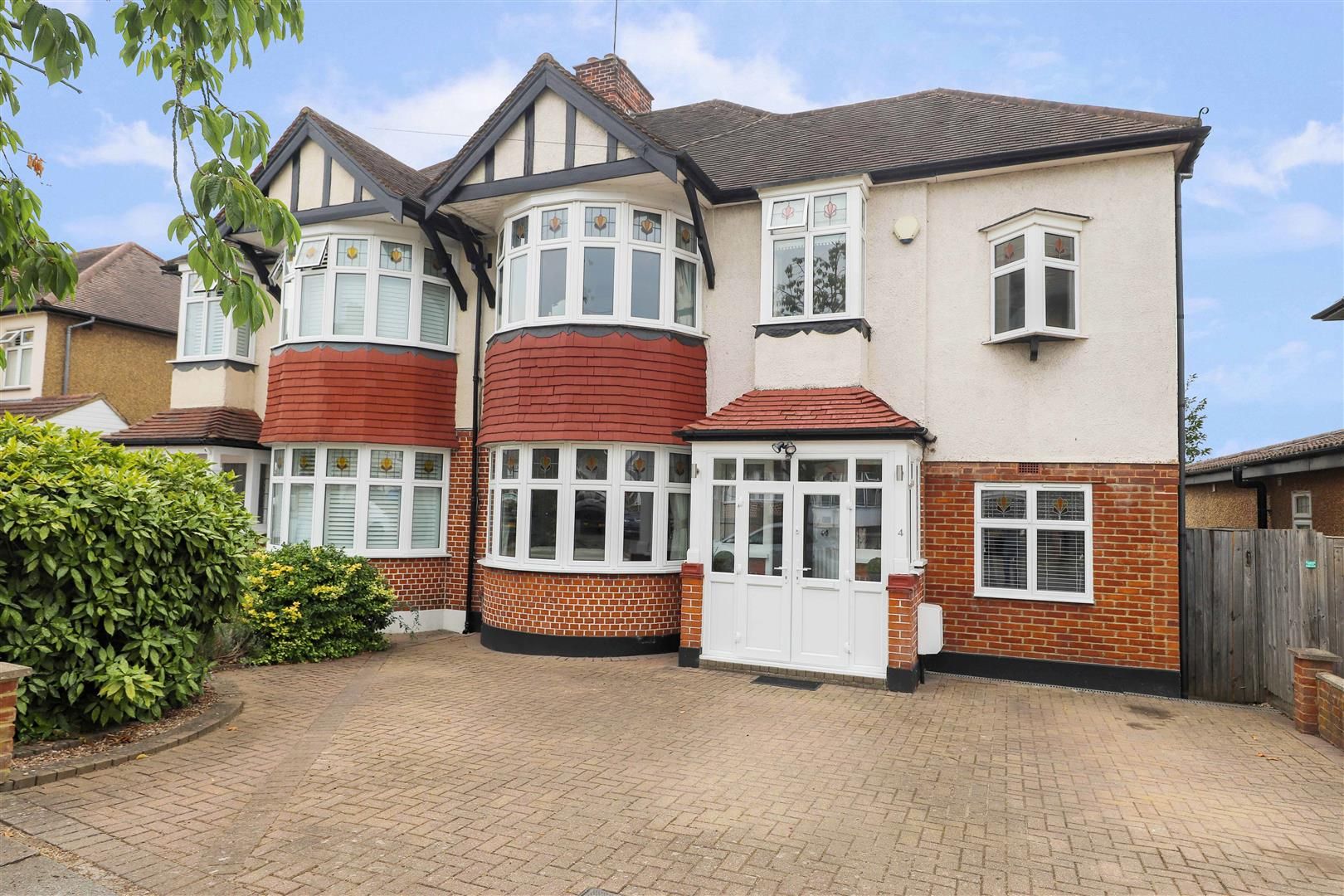 4 bed semidetached house for sale in St. Margarets Road, Ruislip HA4