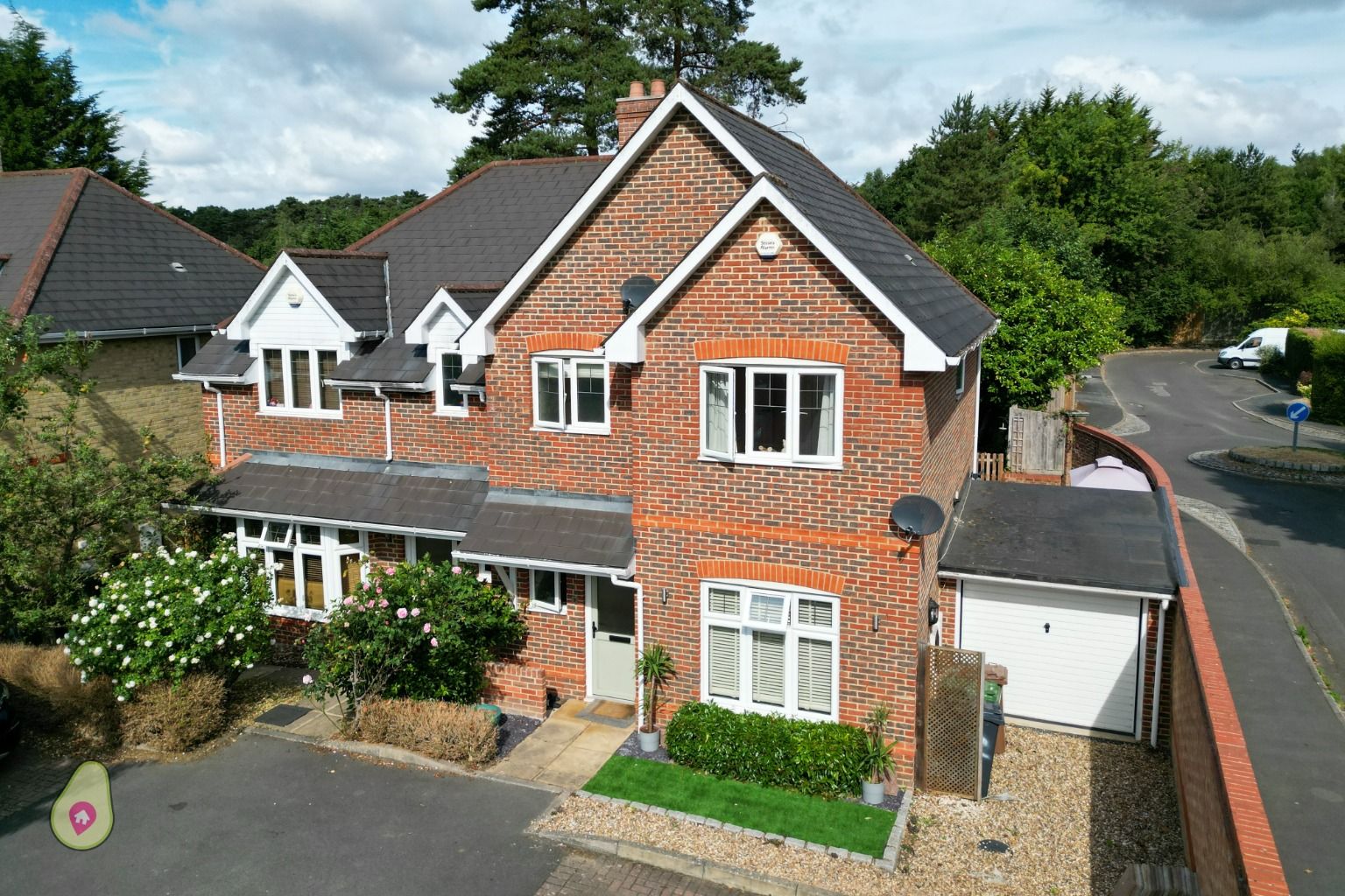 3 bed semidetached house for sale in Badgers Copse, Camberley, Surrey