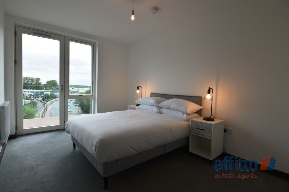 2 bed flat to rent in Riverside View, 59 Berkeley Avenue, Reading RG1