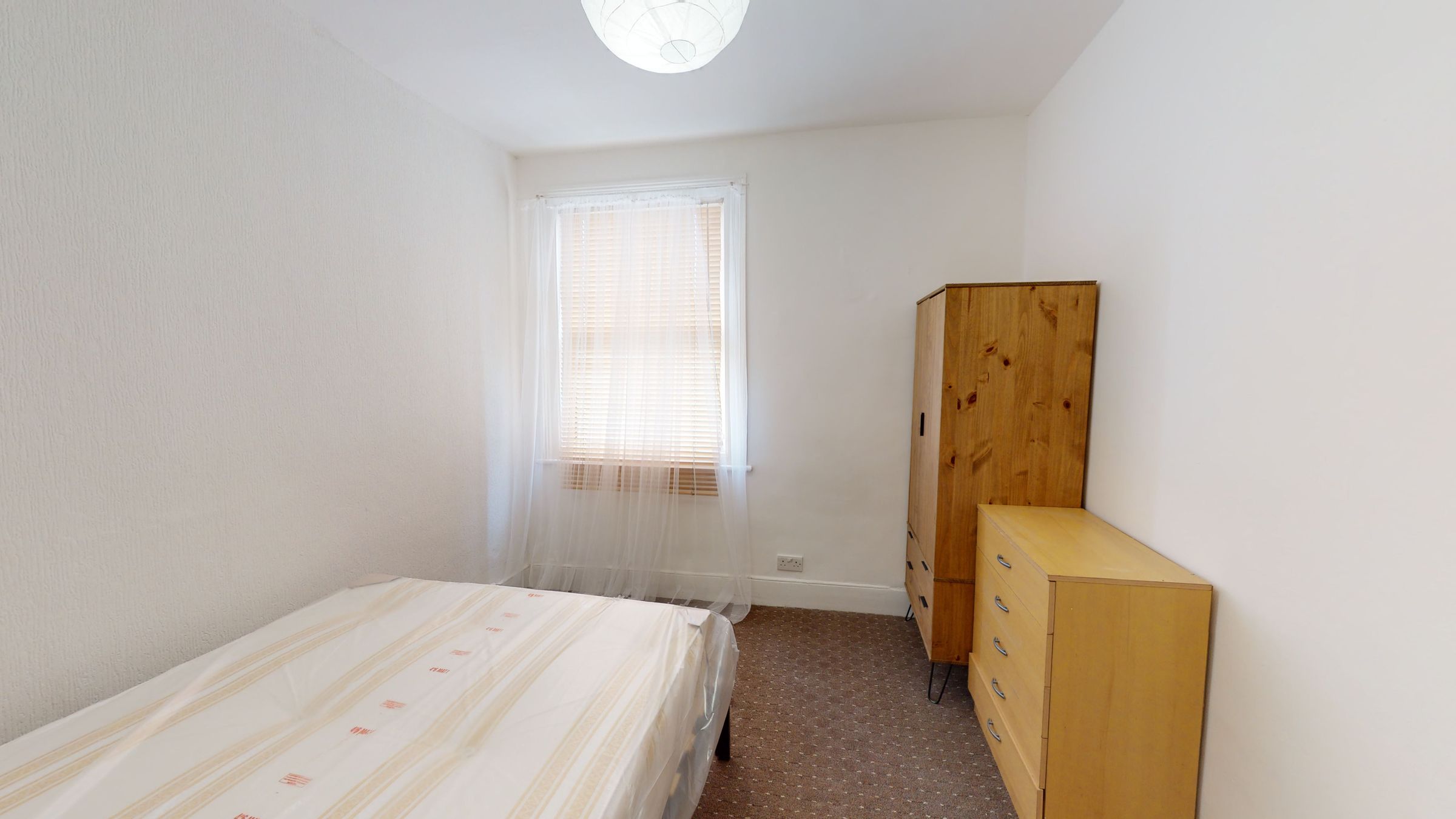 1 bed property to rent in Goring Road, London N11 Zoopla