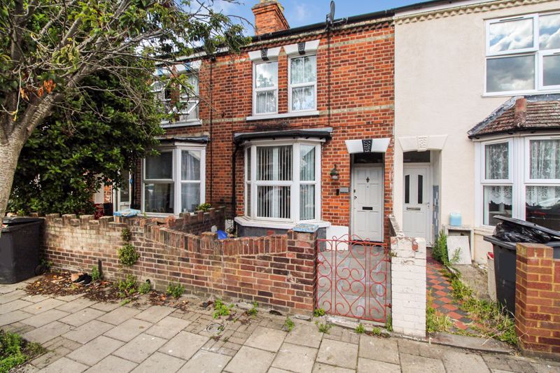 3 bed terraced house for sale in Dunville Road, Bedford MK40 Zoopla
