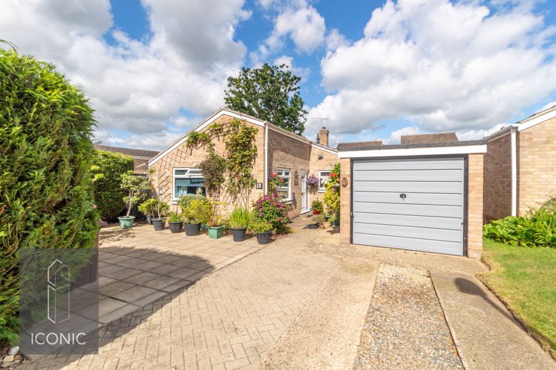 3 bed detached bungalow for sale in Keats Road, Taverham, Norwich NR8 Zoopla